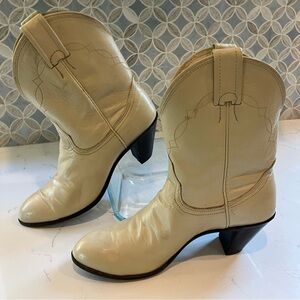 Nocona Vintage Western Cowboy Costal Cowgirl Cream Leather Boots USA Womens 5 B